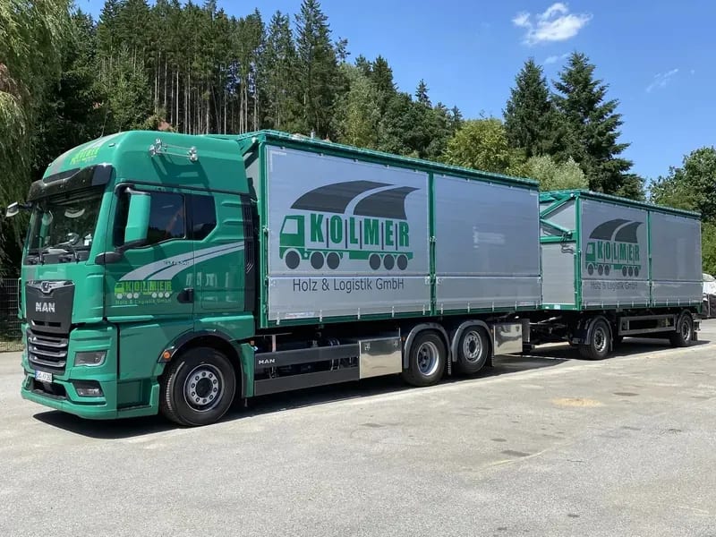 Kolmer-Hängerzug für Schüttgut- und Volumentransporte